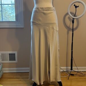 Banana Republic Elegant Cream Women's Skirt